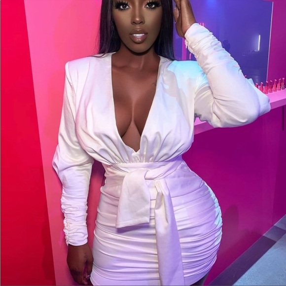 HOUSE OF CB 'Loana' Ivory Draped Satin Dress NWOT - Picture 5 of 14